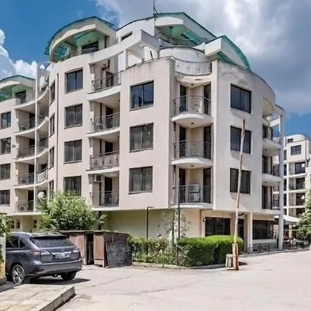 Avalon Apart-high View,sunny *